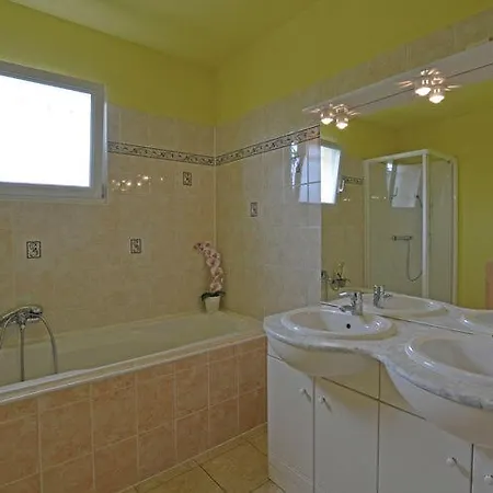 Maison 3 Avec Piscine Сasa de vacaciones Saint-Laurent-de-Carnols