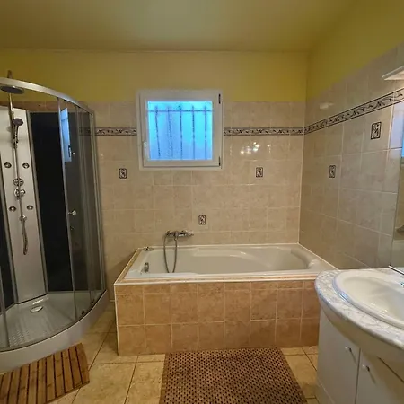 Сasa de vacaciones Maison 3 Avec Piscine *